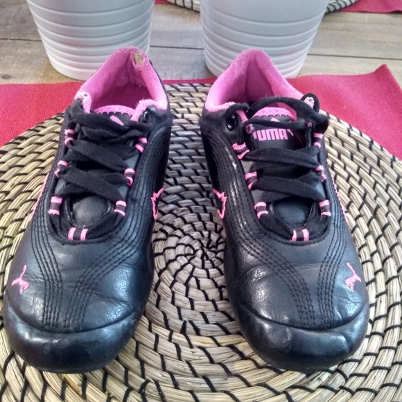 Puma sneakers girls size 2 - Picture 5 of 8